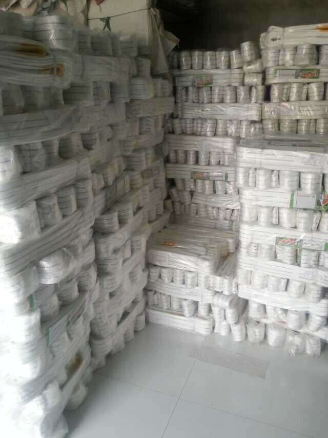 吊裝帶庫(kù)房一角