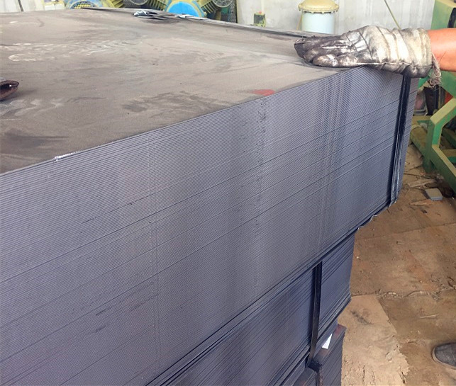 裁剪成型待沖壓的小型攪拌車(chē)滾筒鋼板