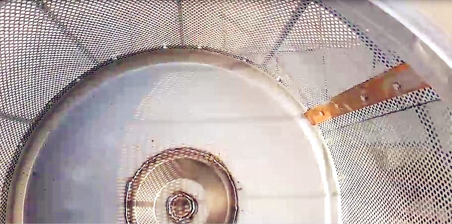 小型攪拌機種子清篩采用220v漏網(wǎng)攪拌機攪拌滾筒內(nèi)部細節(jié)圖展示--河北東圣吊索具制造有限公司--小型攪拌機|石材夾具|液壓堆高車|手動叉車 小型攪拌機種子清篩采用220v漏網(wǎng)攪拌機攪拌滾筒內(nèi)部細節(jié)圖展示--河北東圣吊索具制造有限公司--小型攪拌機|石材夾具|液壓堆高車|手動叉車