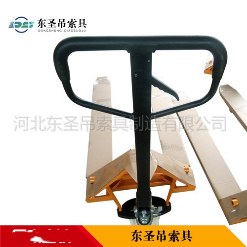 手動(dòng)搬運(yùn)叉車前輪組件質(zhì)量影響整車使用壽命