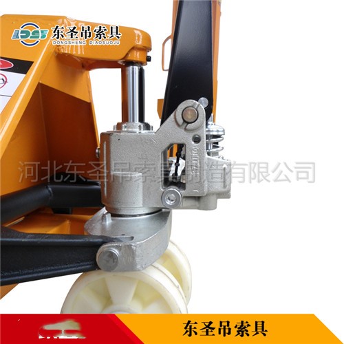 手動搬運叉車產品液壓缸部分展示--河北東圣吊索具制造有限公司--手動叉車|液壓堆高車|小型攪拌機|石材夾具