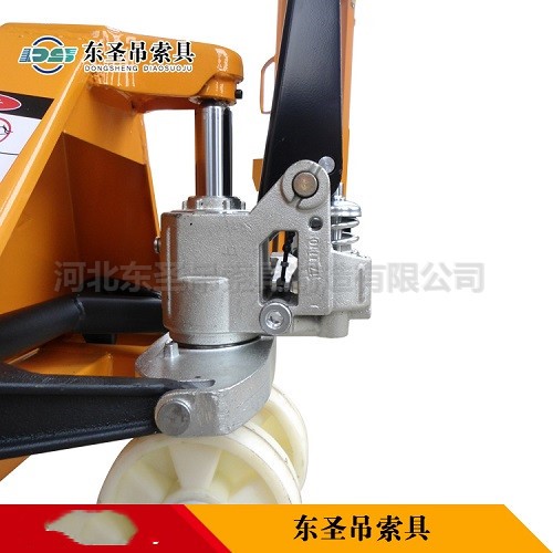 手動地牛叉車配件--河北東圣吊索具制造有限公司--小型攪拌機|手動叉車|液壓堆高車|手動叉車