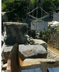 F-28鏈條石材吊夾公園建設(shè)使用現(xiàn)場(chǎng)--河北東圣吊索具制造有限公司--石材夾具|小型攪拌機(jī)|液壓堆高車(chē)|手動(dòng)叉車(chē)